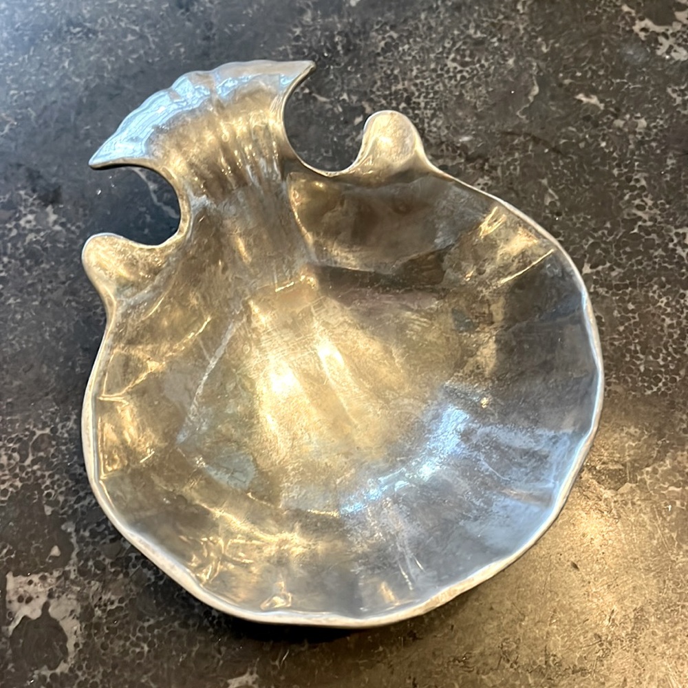 VINTAGE Wilton Co. Armetale Metal Pewter Clam Scallop Shell Bowl Dish Trinket